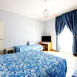 Riva 4*